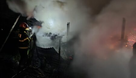 Argeș: Incendiu cumplit! Gospodărie mistuită de flăcări