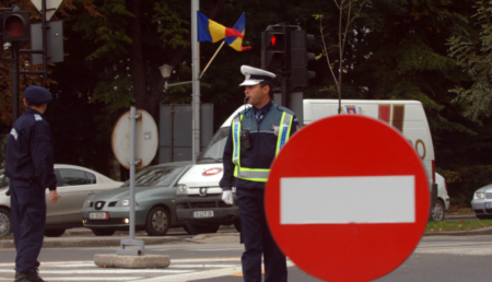 Poliția, oficial: Restricții pe autostradă și șosele tranzitate intens
