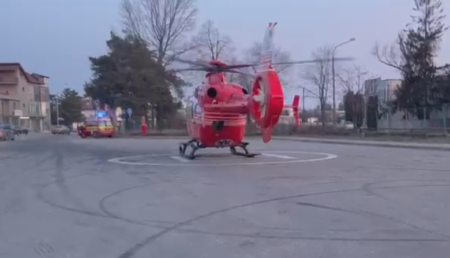 Bebeluș în stare gravă! Elicopterul SMURD aterizează de urgență la Stadion