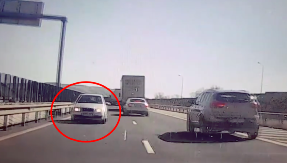 Viața bate filmul: Șoferiță de 80 de ani conduce pe contrasens, pe Autostrada A1