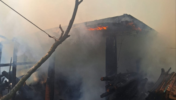Incendiu violent, cu victimă, în Argeș. S-a făcut scrum