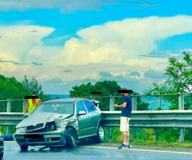 Accident lângă Pitești, pe Autostradă: Un camion i-a dat daună totală!