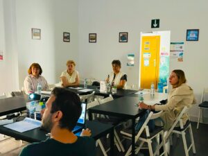Profesorii care fac naveta pot cere decontarea transportului