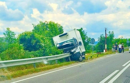 Argeș. Accident grav: Incredibil ce s-a întâmplat cu șoferul!