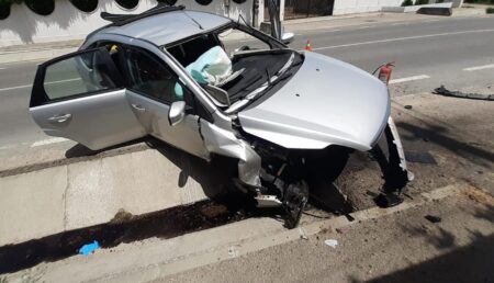 Accident grav în Argeș: Trei persoane au fost rănite