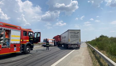 Accident deosebit de grav pe Autostradă, lângă Pitești! O ambulanță este implicată! Trafic BLOCAT TOTAL!