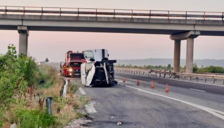 Accident grav pe Autostrada A1 Pitești – București: O dubă, praf!