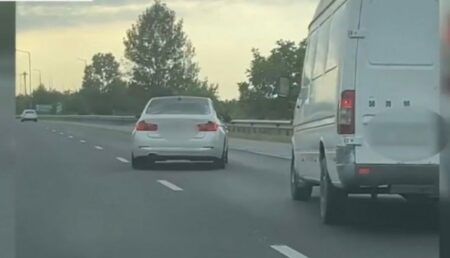 Șicanare periculoasă pe Autostradă! Protagoniștii: O dubă și, ca de obicei, un șofer de BMW