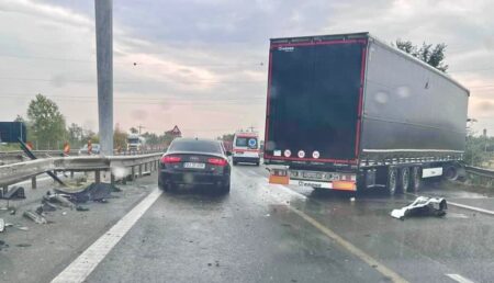 BREAKING. Accident grav pe Autostrada A1, lângă Pitesti: Un mastodont, praf!