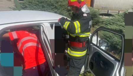 Argeș: Șofer de 80 de ani, implicat într-un accident cu victime