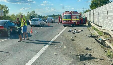 Breaking NEWS. Accident șocant lângă Pitești, pe Autostradă: I-a sărit motorul de la mașină!