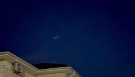 Imagini senzaționale: Meteorit pe cerul României, văzut și din Pitești