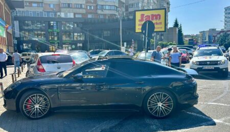 Pitești. Ce a făcut șoferița unui bolid Porsche Panamera în Centru întrece orice imaginație!