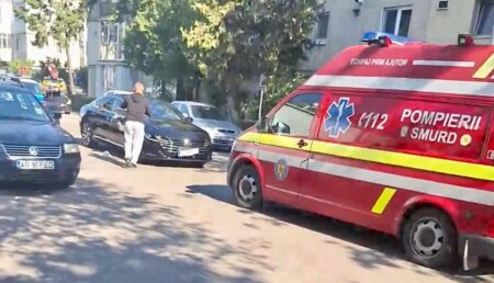 Accident ciudat în Prundu! Un copil a intrat în plin într-o mașină!