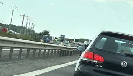 Trafic infernal pe Autostradă, spre Pitești. Un camion a dat totul peste cap