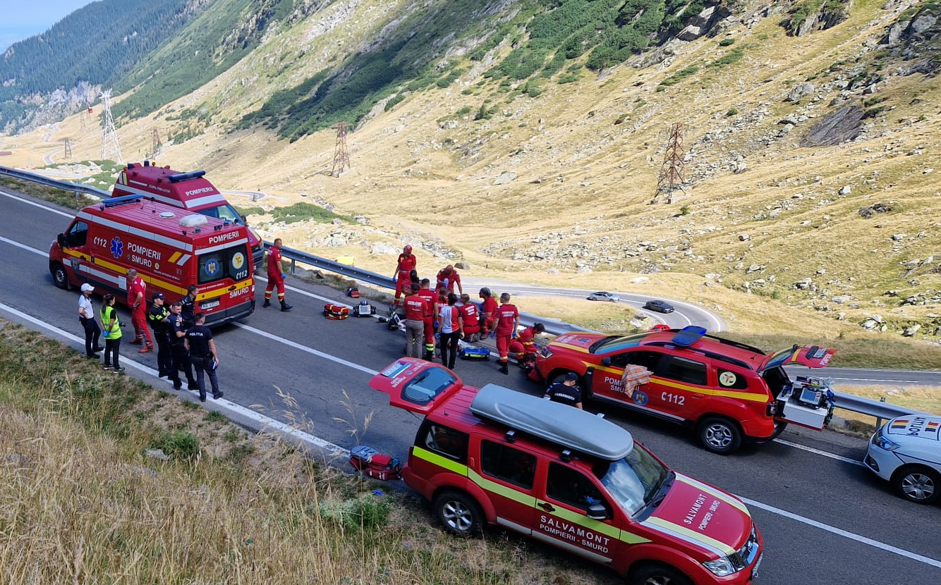 Urgență pe Transfăgărășan: A căzut în râpă!