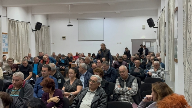 Pitești. Școală luată cu „asalt”! Întâlnire de gradul 0