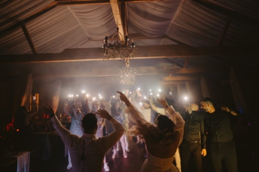 Kaia Events Barn: dă startul petrecerii vieții tale!