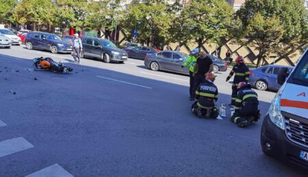 Pitești: Doi începători, accident grav în Centru: A ajuns la spital