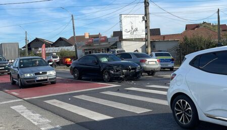 Accident lângă Pitești: BMW, praf!