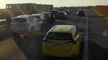 Accident în lanț pe Autostrada A1, Pitești-București: BMW implicat