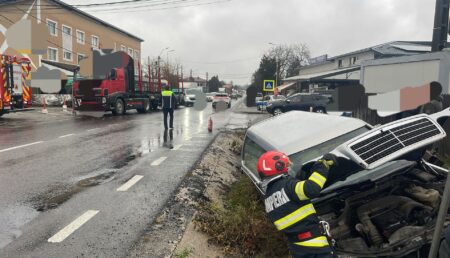 Argeș. Mașină mortuară, accident grav cu un autocamion