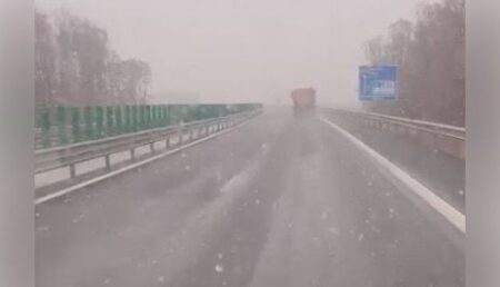 VIDEO! Ninge cu putere pe Drumul Expres Craiova-Pitești, autostradă și drumuri importante