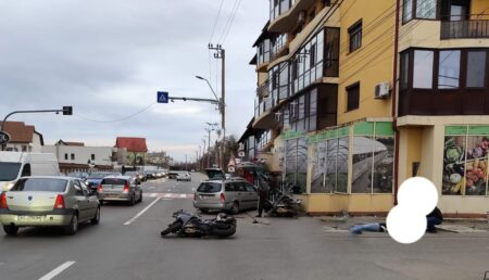 Accident grav cu motociclist, în Pitești, lângă Capitol, acum!