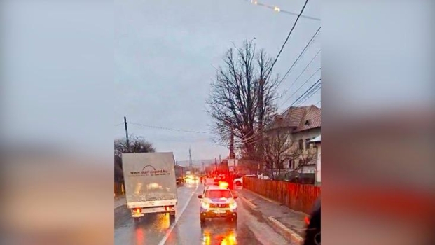 Argeș. Accident deosebit de grav: Un om a fost lovit de o mașină și se zbate să trăiască!