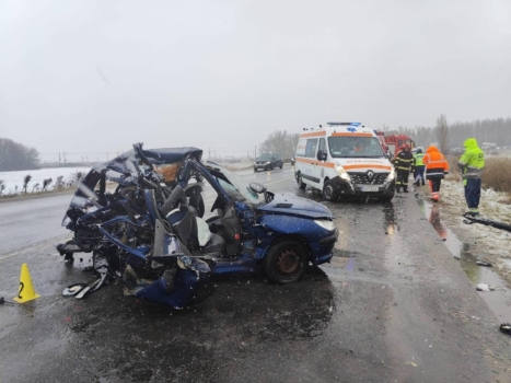 Accident deosebit de grav: Două persoane și-au pierdut viața