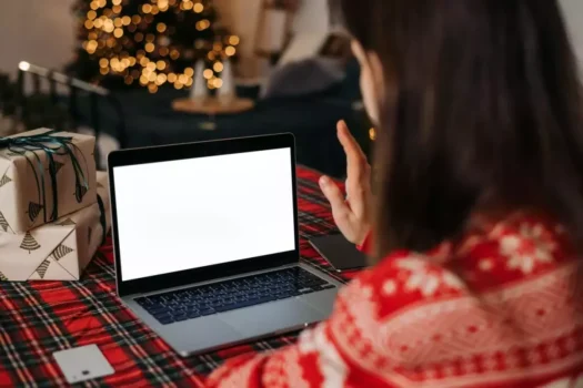 Conexiune slabă la internet în perioada sărbătorilor? Cauza este surprinzătoare