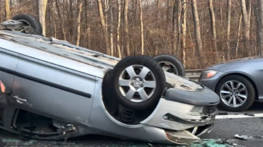 Accident grav pe Autostrada A1: Mașină răsturnată!