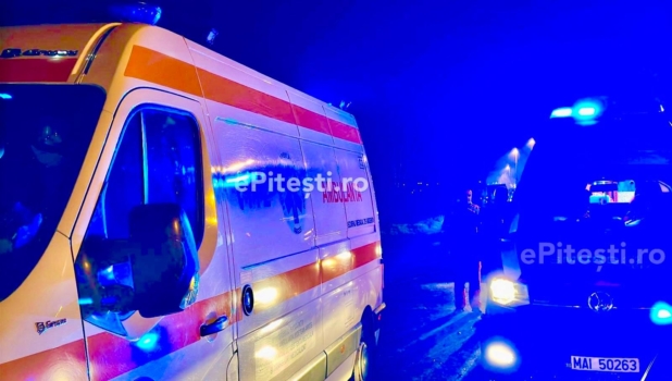 Accident grav! Trei mașini implicate. O persoană rănită