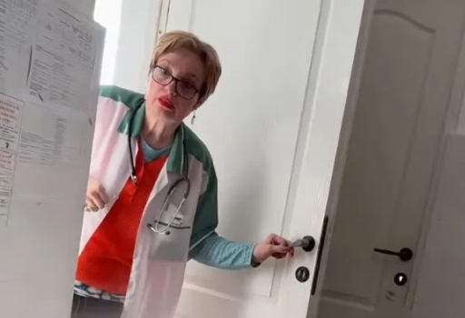 Imagini scandaloase cu un medic: ,,Hai, marș!”