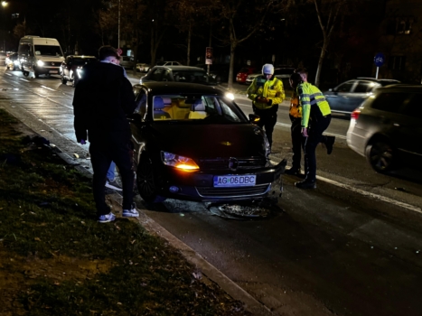 Accident grav în Prundu: Mașină făcută praf!