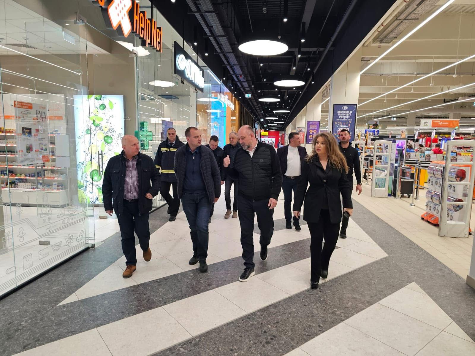 Tânăra prefect, în Argeș Mall! Ce planuri ascunde vizita-surpriză
