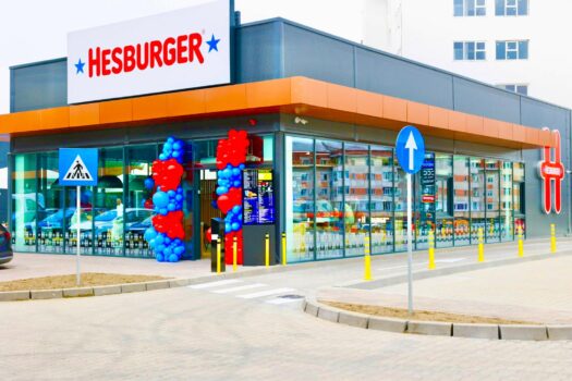 Hesburger deschide primul restaurant drive-in din România, la Curtea de Argeș, în urma unei investiții de 700.000 de euro