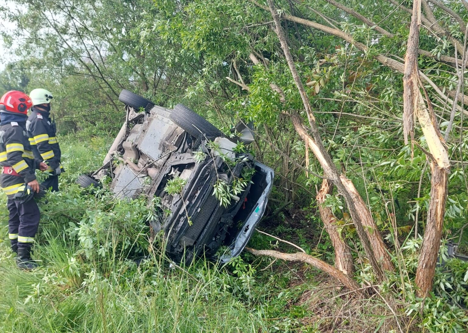 Accident cu victimă în Argeș: S-a răsturnat cu mașina