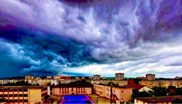 Alertă meteo în România: furtuni puternice, vijelii și grindină! Argeșul, vizat