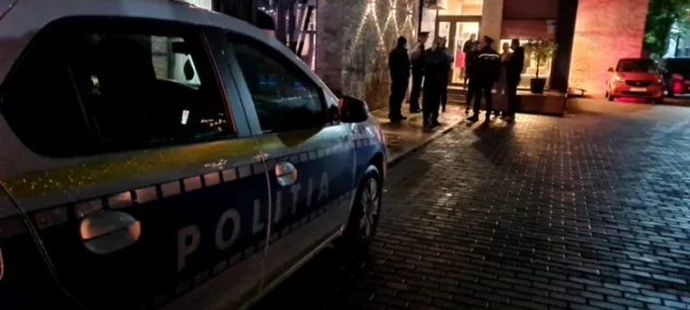 Bătaie ca-n filme la Ștefănești: Femei și bărbați implicați