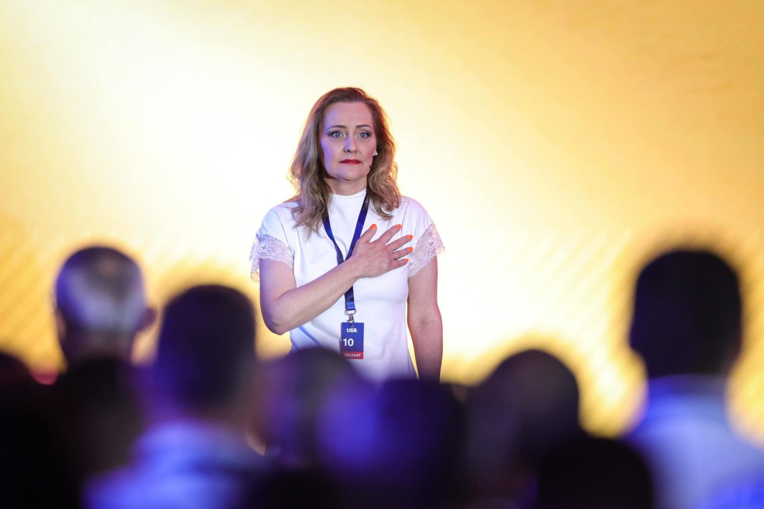 News Alert: Elena Lasconi, de urgență la spital!