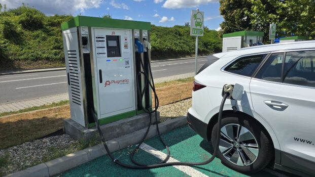 Bradu: Tarife și amenzi la stațiile de încărcare electrice