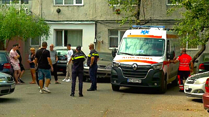 Poliția, oficial: Copil de trei ani căzut de la etaj – ce s-a întâmplat în apartament