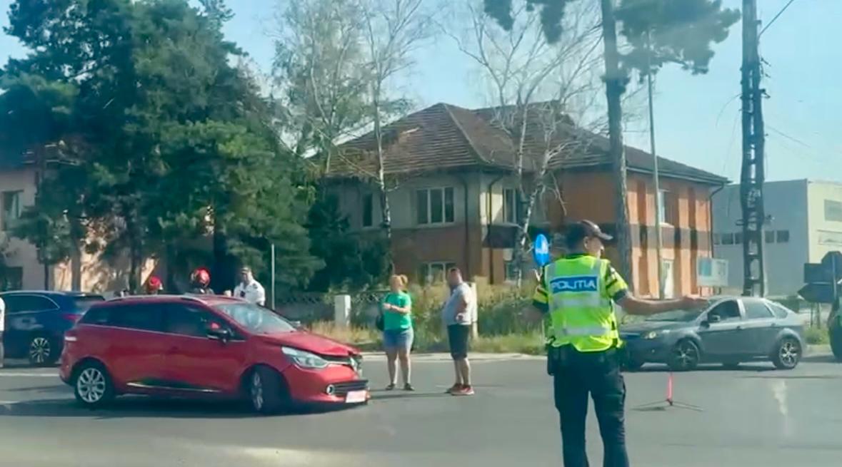 Argeş. Accident, acum! Mai multe mașini implicate!