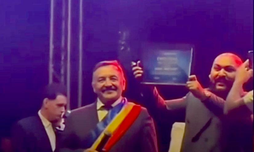 Petrecere de comună cu 60.000€! Dani Mocanu, diplomă de excelență pentru „cultură”