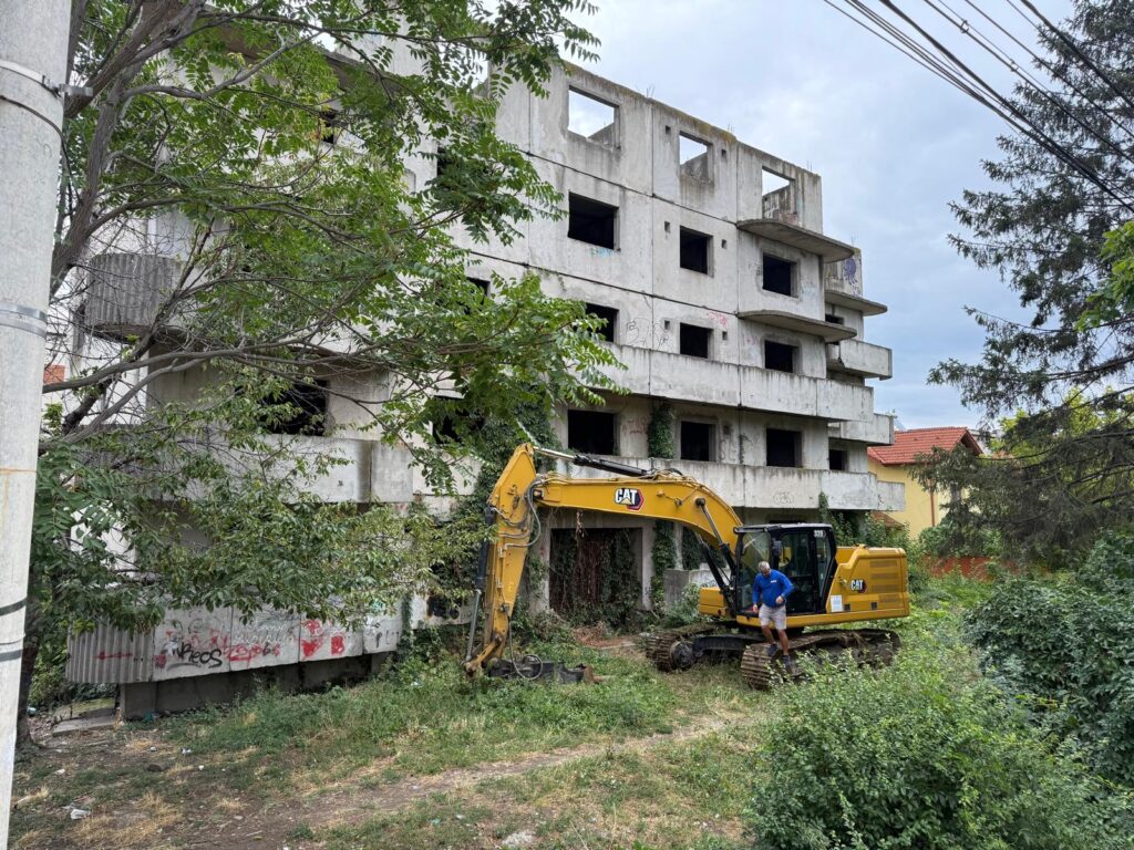Dărâmare bloc Tudor Vladimirescu