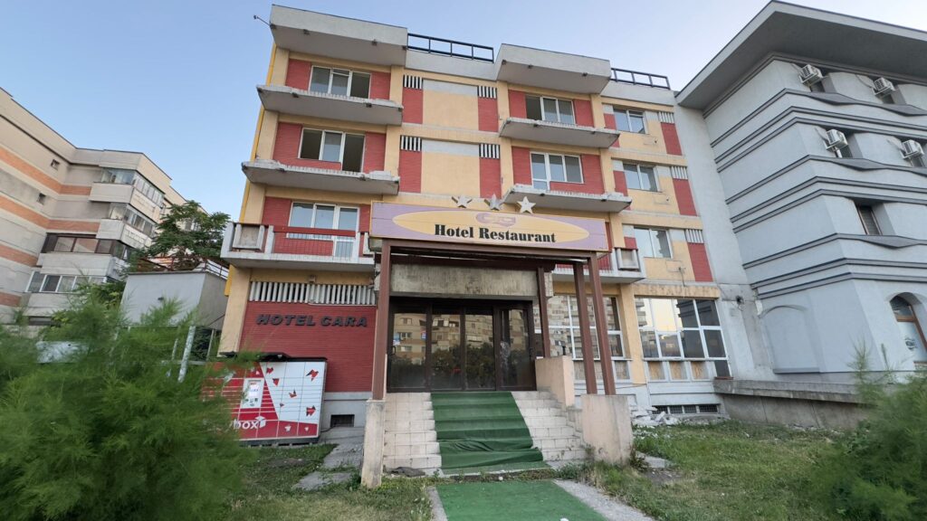 Hotel Cara, august 2025