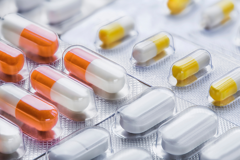 Cum excesul de antibiotice și combustibili fosili ne amenință sănătatea și mediul