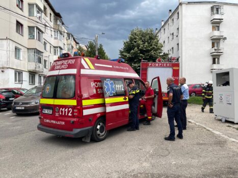 Scene șocante la Câmpulung! Poliția și pompierii au intervenit de urgență