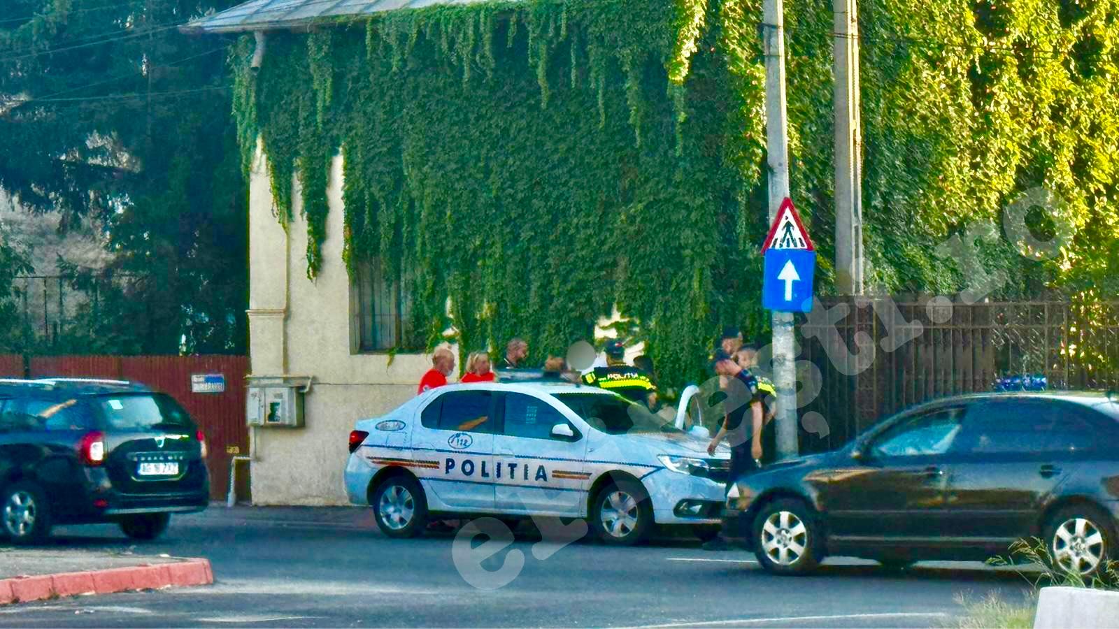 Exclusiv/Pitești. Scene ireale: Un bărbat a făcut circ cu Poliția